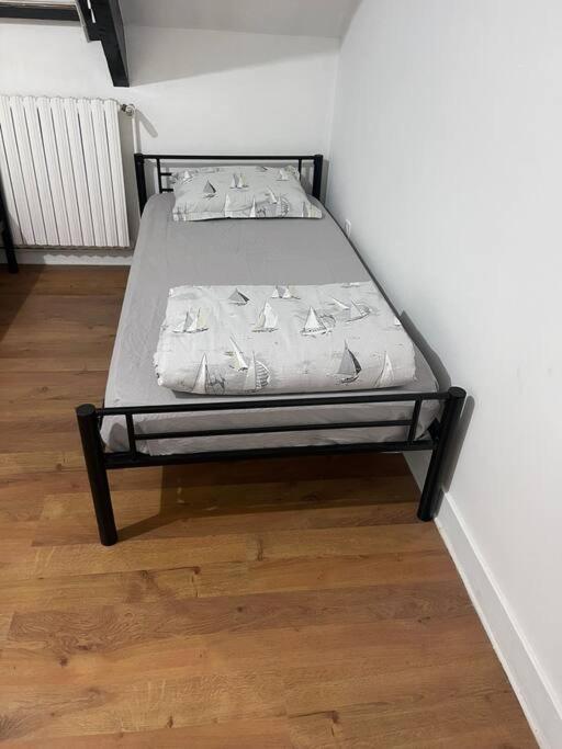 Appartement Entier A Sevran Buitenkant foto